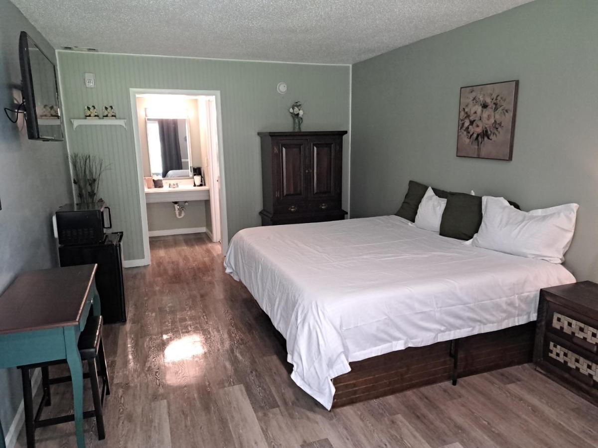 Blue Sky Inn- Complimentary Happy Hour Th-Sun, Veteran Owned, Full Breakfast, Best Green Space, 1 Mile From Blue Ridge, Fire Pit Exteriér fotografie